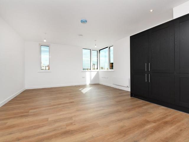 1 bedroom apartment for sale