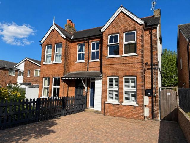 1 bedroom maisonette for sale