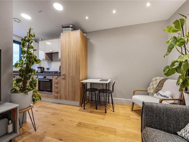 1 bedroom apartment for sale