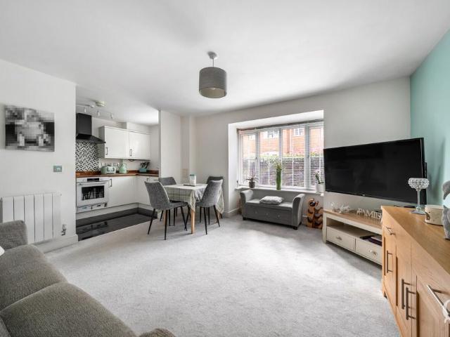 1 bedroom apartment for sale