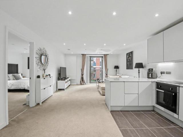1 bedroom apartment for sale