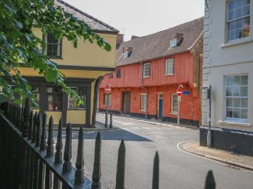 King's Lynn, Norfolk county, Isles of Scilly TR, Cornwall county, South West England