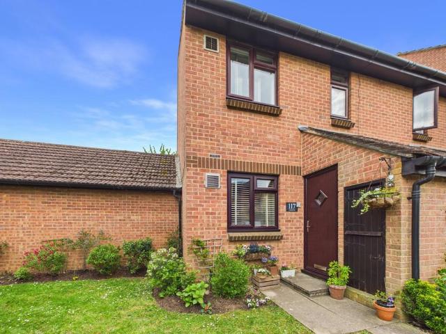 1 bedroom maisonette for sale