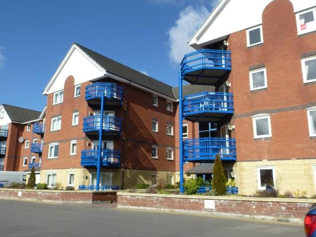 2 bedroom flat for sale