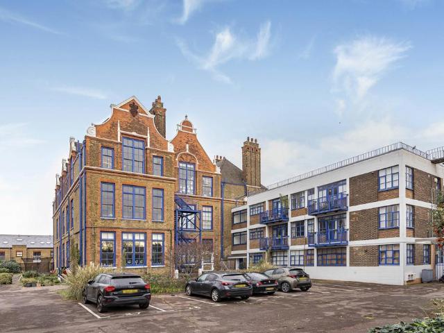 1 bedroom apartment for sale