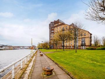 Glasgow, Glasgow and Clyde Valley - Garden