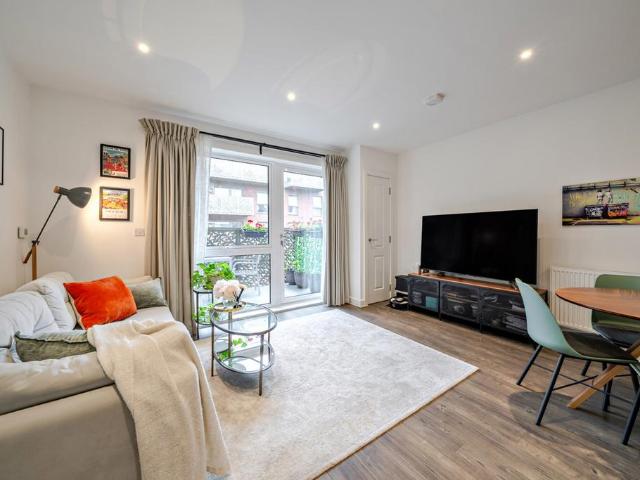 1 bedroom apartment for sale