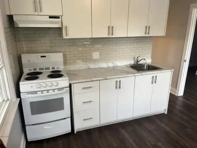 1 Bedroom Apartment Fort Erie ON 103798391
