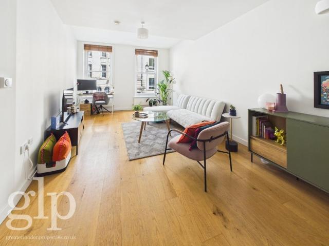 1 Bedroom Apartment, Great Marlborough Street, Soho, W1F