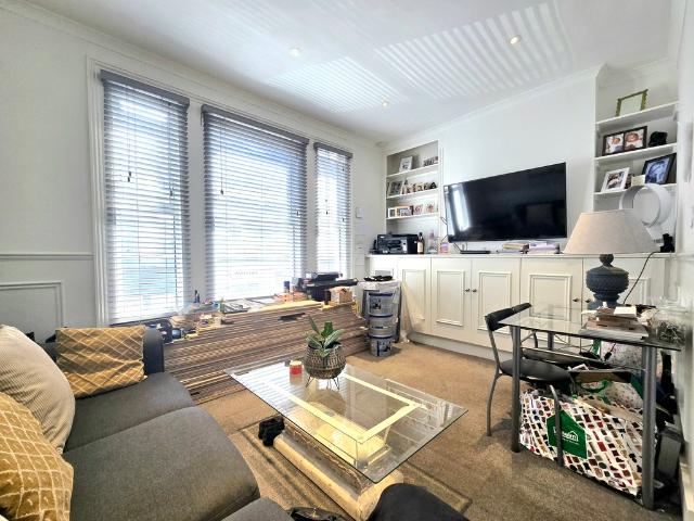 1 Bedroom Apartment, Greyhound Road, London