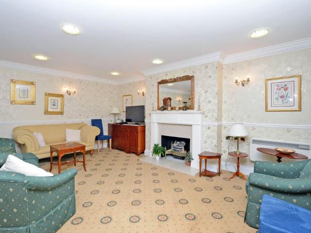 1 Bedroom Apartment, Harroway Manor – Leatherhead