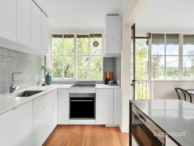 1 Bedroom Apartment Hawthorn VIC 101669184