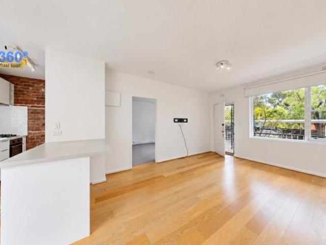 1 Bedroom Apartment Hawthorn VIC 105811226