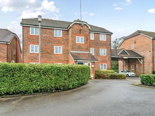 1 Bedroom Apartment Hindhead Surrey 101796856
