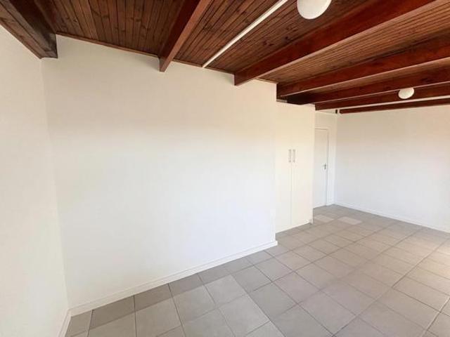 1 Bedroom Apartment in Mount Croix