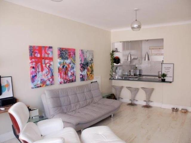 1 Bedroom Apartment in Mouille Point