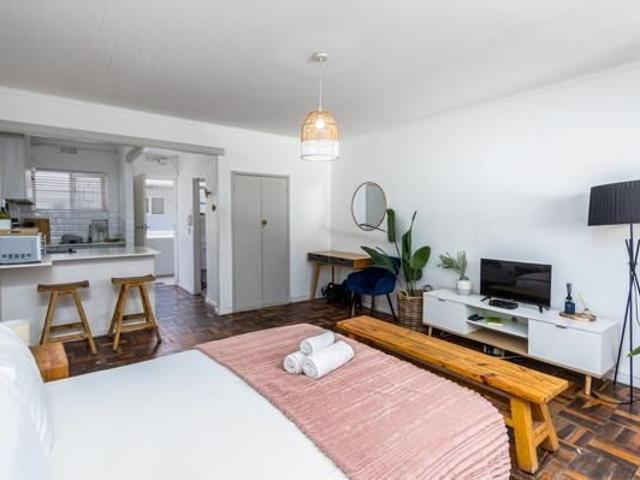 1 Bedroom Apartment in Mouille Point
