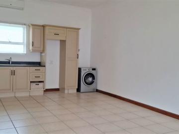1 Bedroom Apartment in Oudtshoorn