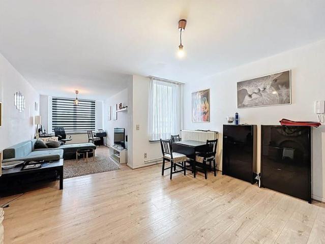 1 bedroom apartment in a small building with no maintenance