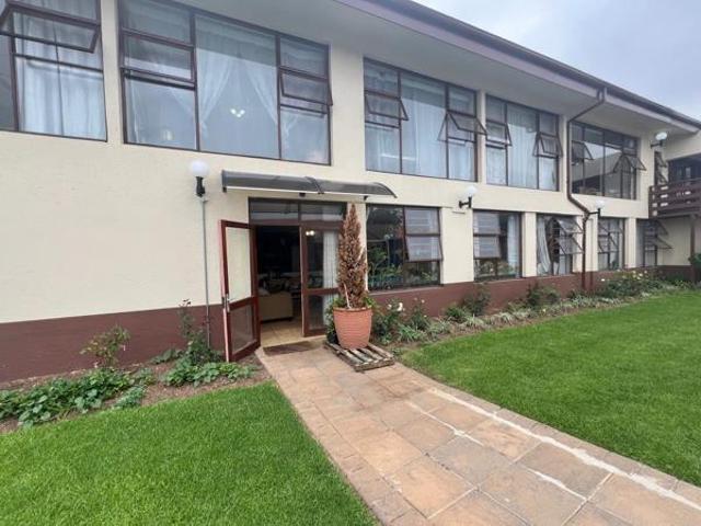 1 Bedroom Apartment in Alan Manor