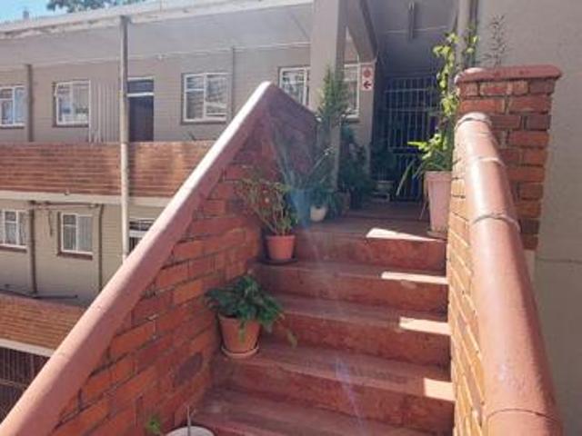 1 Bedroom Apartment in Arboretum