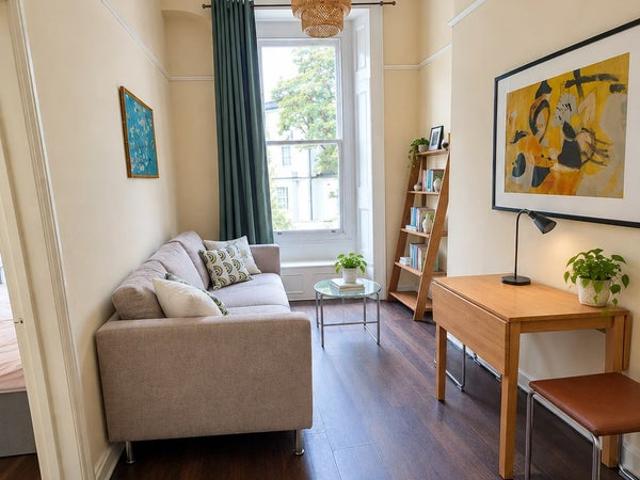 1 bedroom apartment in Bayswater