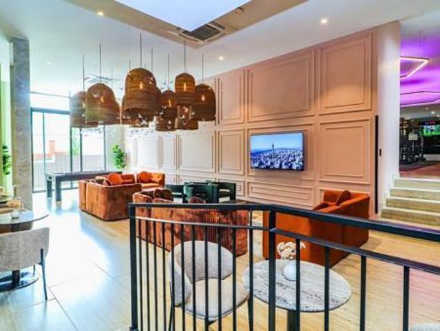 1 Bedroom Apartment in Bryanston