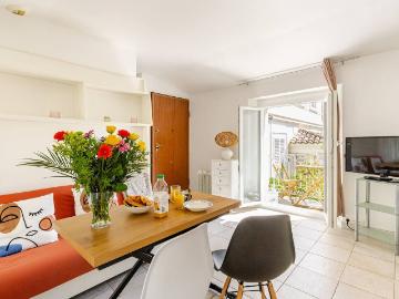 1 bedroom apartment in Cannes near the center, Cannes Amsterdam Apartments for Rent