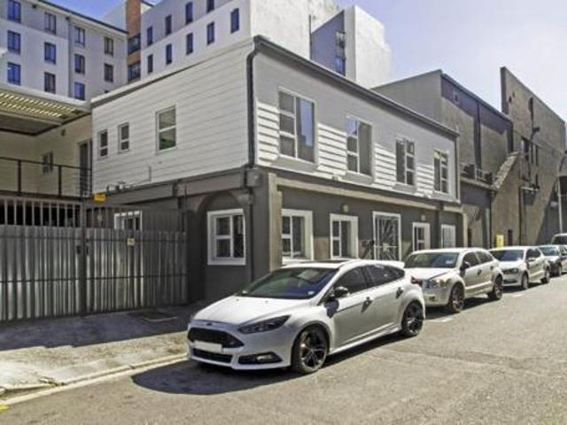 1 Bedroom Apartment in Claremont