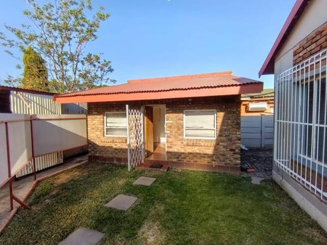 1 Bedroom Apartment in Daspoort