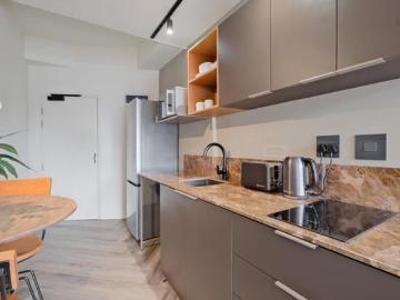 1 Bedroom Apartment in Foreshore