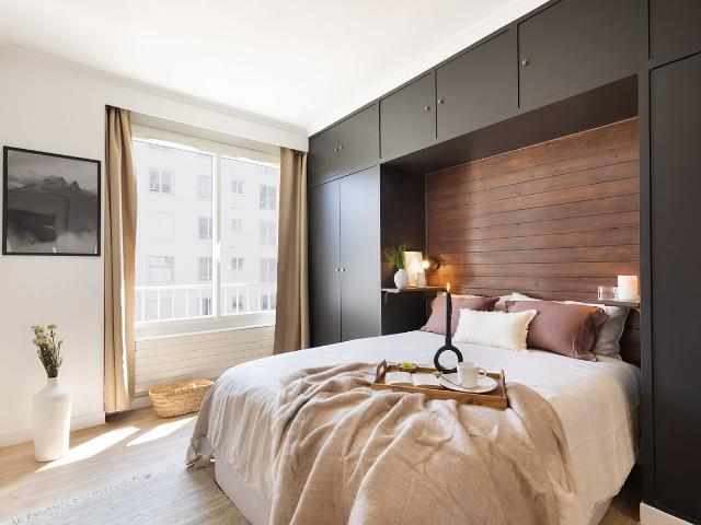 1 bedroom apartment in Invalides, Paris Amsterdam Apartments for Rent