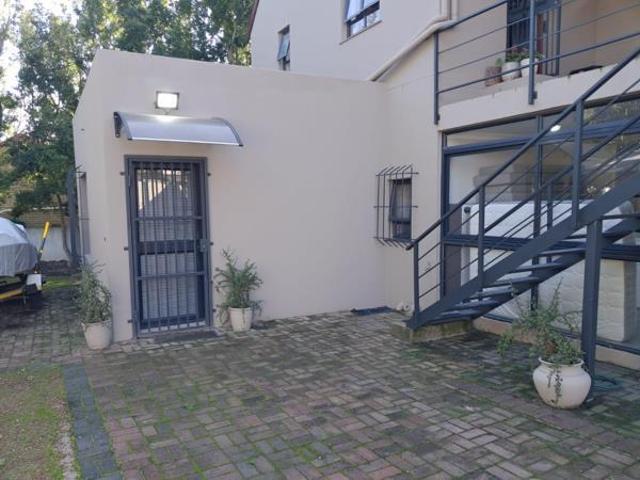 1 Bedroom Apartment in Paradyskloof