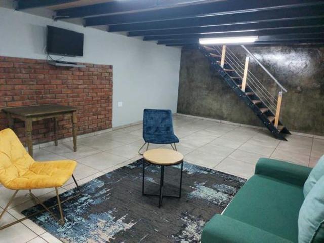 1 Bedroom Apartment in Postmasburg