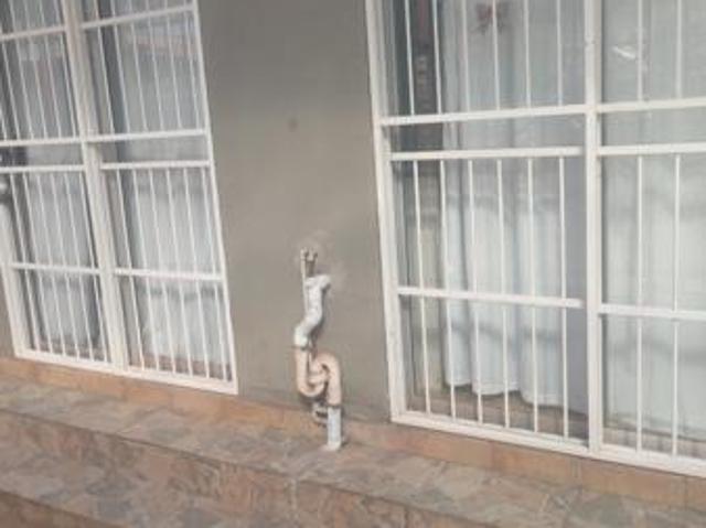 1 Bedroom Apartment in Postmasburg