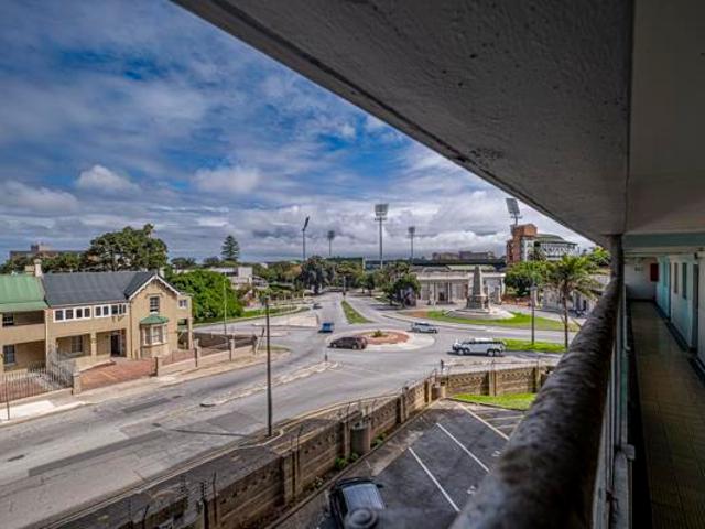 1 Bedroom Apartment in Port Elizabeth Central