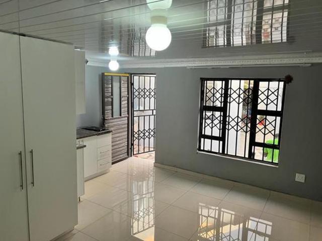 1 Bedroom Apartment in Protea Glen