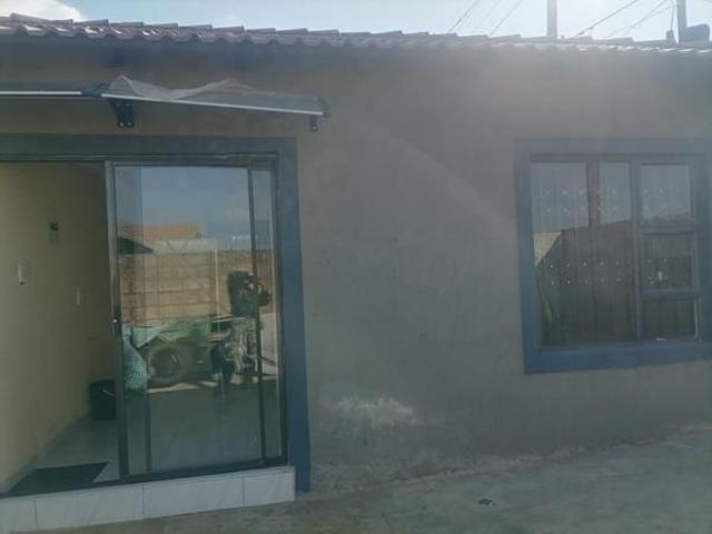1 Bedroom Apartment in Protea Glen