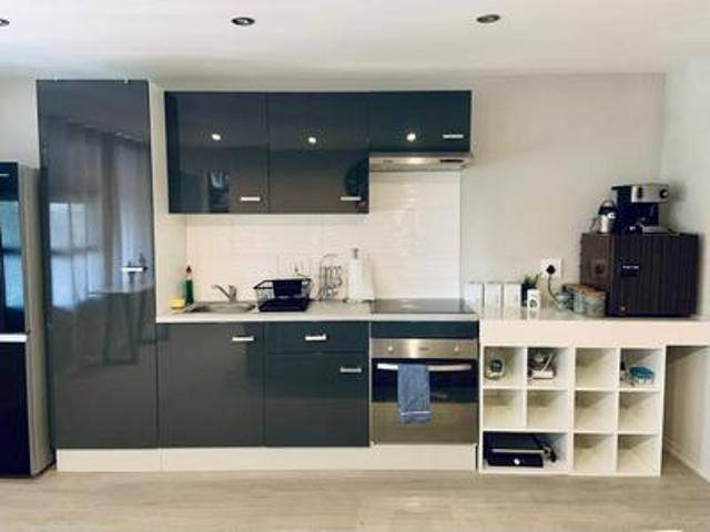 1 bedroom apartment in randpark ridg.