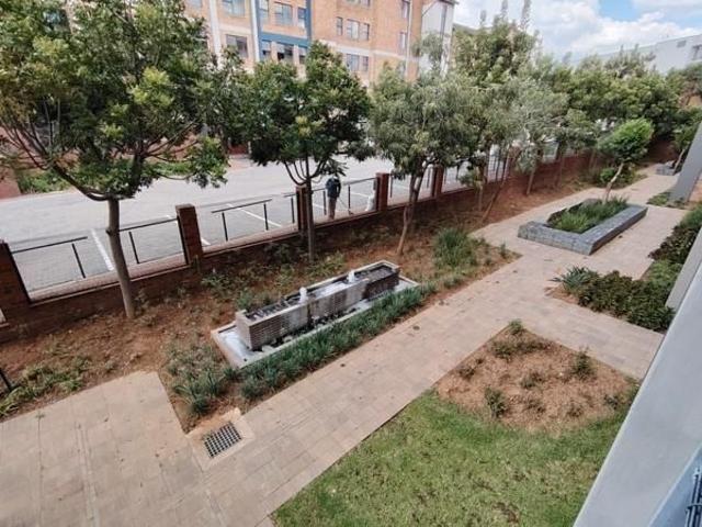 1 Bedroom Apartment in Roodepoort Central