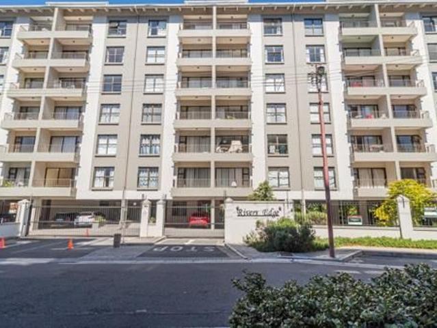 1 Bedroom Apartment in Rondebosch
