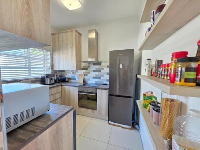 1 Bedroom Apartment in Rosebank