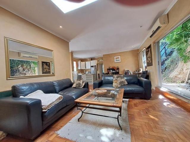 1 Bedroom Apartment in Sea Point