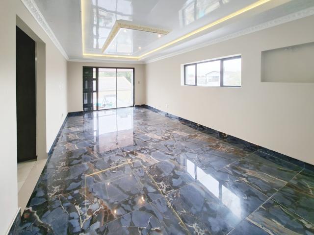 1 Bedroom Apartment in Table View