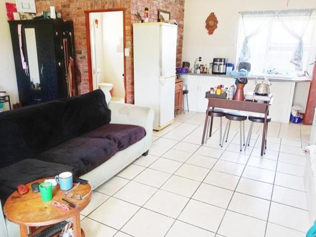 1 Bedroom Apartment in Theescombe