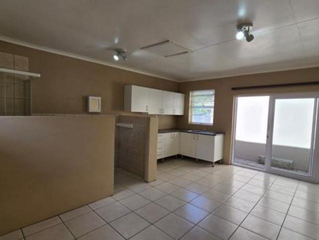 1 Bedroom Apartment in Theescombe