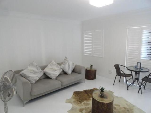 1 Bedroom Apartment in Umhlanga Rocks
