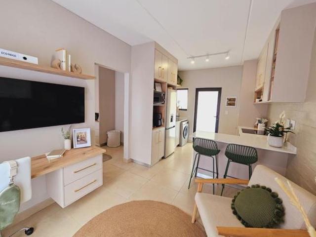 1 Bedroom Apartment in Vyfhoek AH