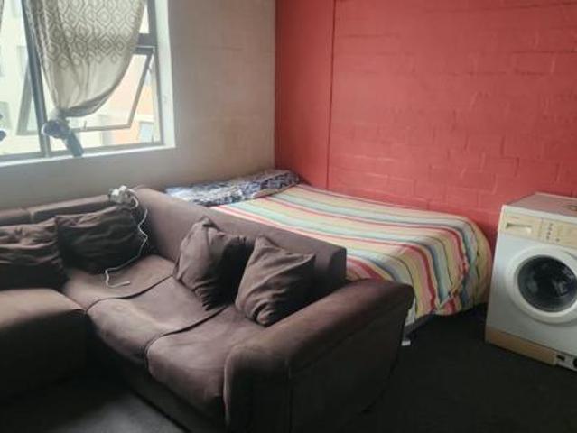 1 Bedroom Apartment in Wynberg