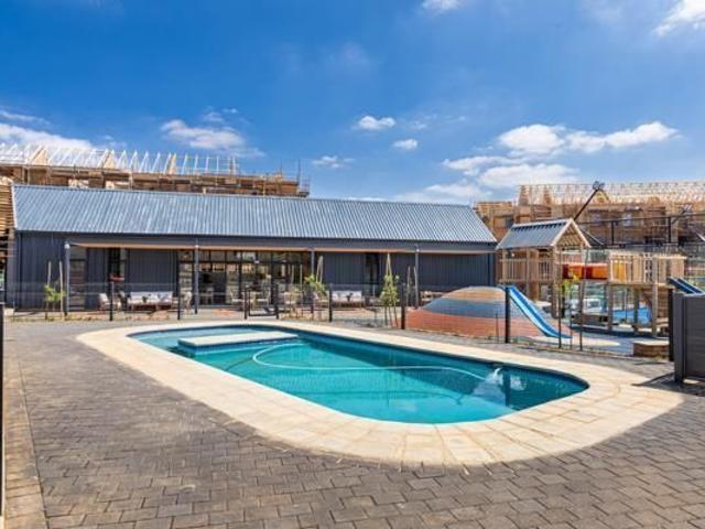 1 Bedroom Apartment in Waterkloof Glen